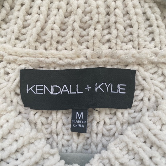 Kendall and Kylie Cropped White Chunky Sweater - Picture 8 of 8